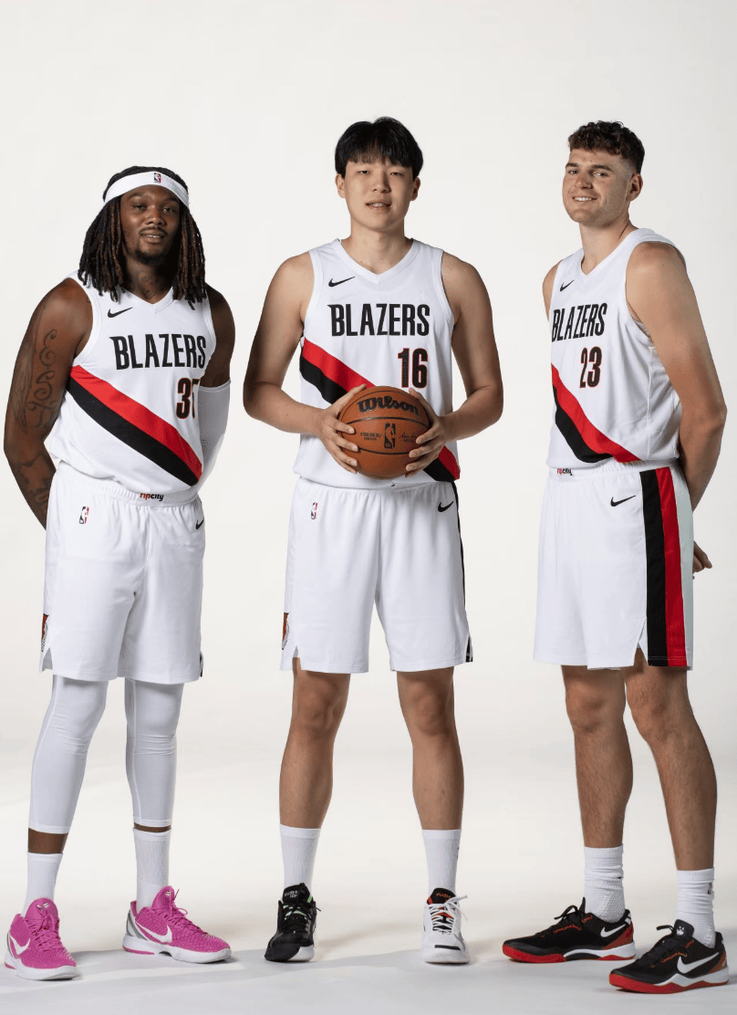 蜂鸟-华盛顿奇才训练开放日；国际比赛日内部沟通引欢呼；NBA常规赛在即；心理建设被强调的简单介绍